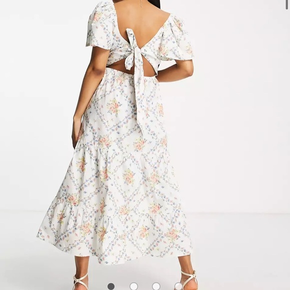 White Floral Midi Dress - Picture 2 of 3